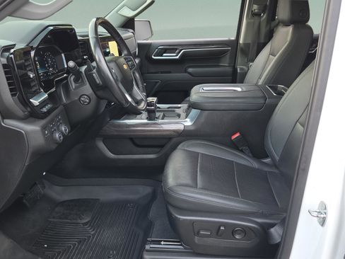 Used 2022 Chevrolet Silverado 1500 LTZ w/ LTZ Premium Package image 11
