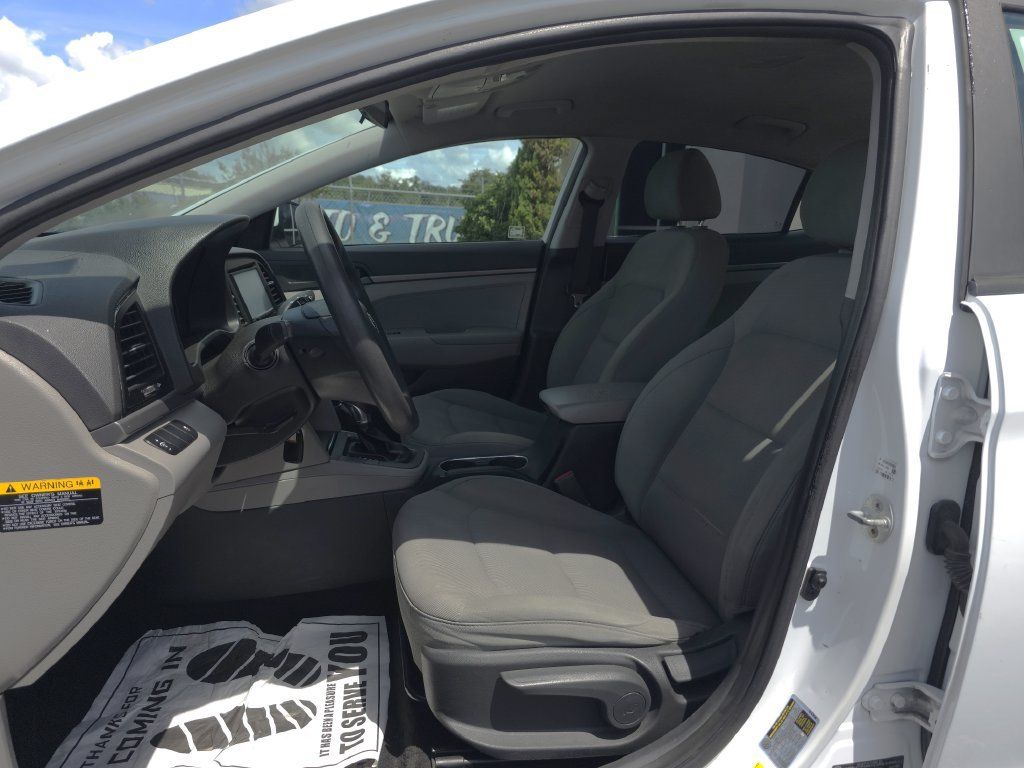 Used 2017 Hyundai Elantra SE FWD image 10
