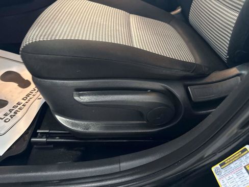 Used 2023 Hyundai Kona SE image 19