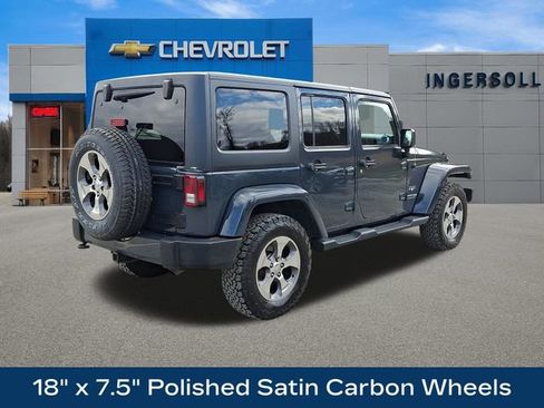 Used 2018 Jeep Wrangler Unlimited Sahara w/ Connectivity Group AWD/4WD image 21