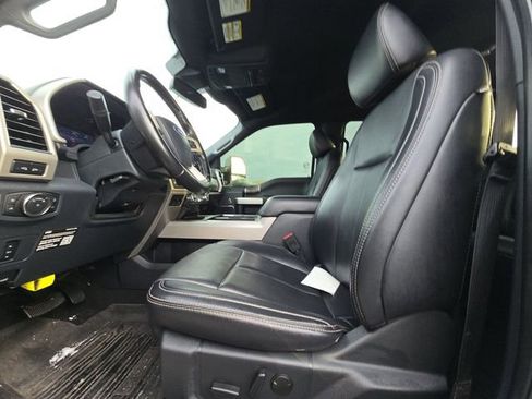 Used 2022 Ford F250 Lariat w/ Lariat Value Package image 11