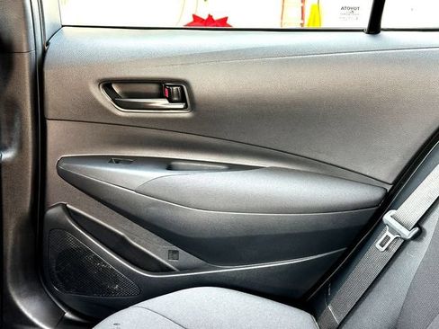 Certified 2025 Toyota Corolla LE FWD image 19