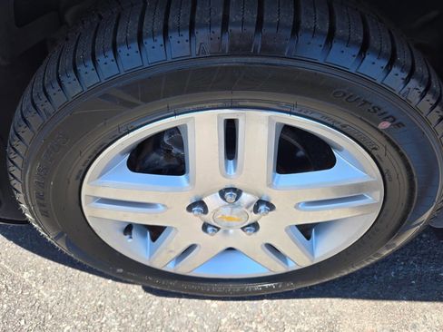 Used 2011 Chevrolet Impala LT w/ Luxury Edition Package FWD image 22