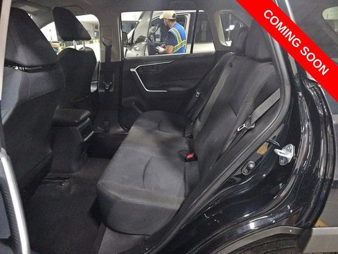 Used 2019 Toyota RAV4 LE w/ Carpet Mat Package FWD image 5