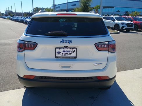 Used 2019 Jeep Compass Latitude image 6