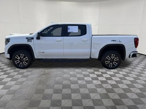 Used 2022 GMC Sierra 1500 AT4 w/ AT4 Preferred Package AWD/4WD image 4