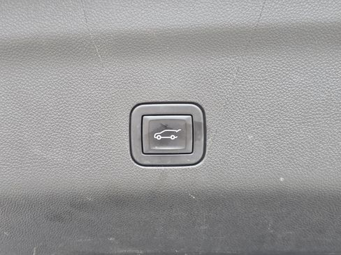 Used 2023 Cadillac Escalade ESV Premium Luxury w/ Performance Package AWD/4WD image 14