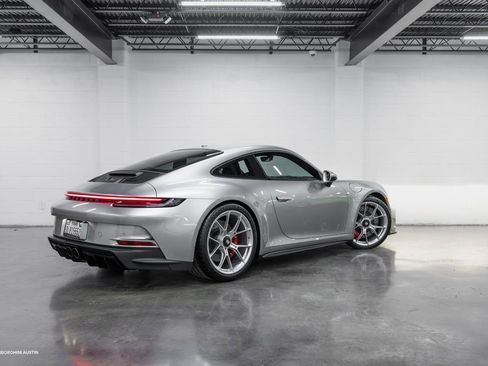 Used 2022 Porsche 911 GT3 RWD image 11