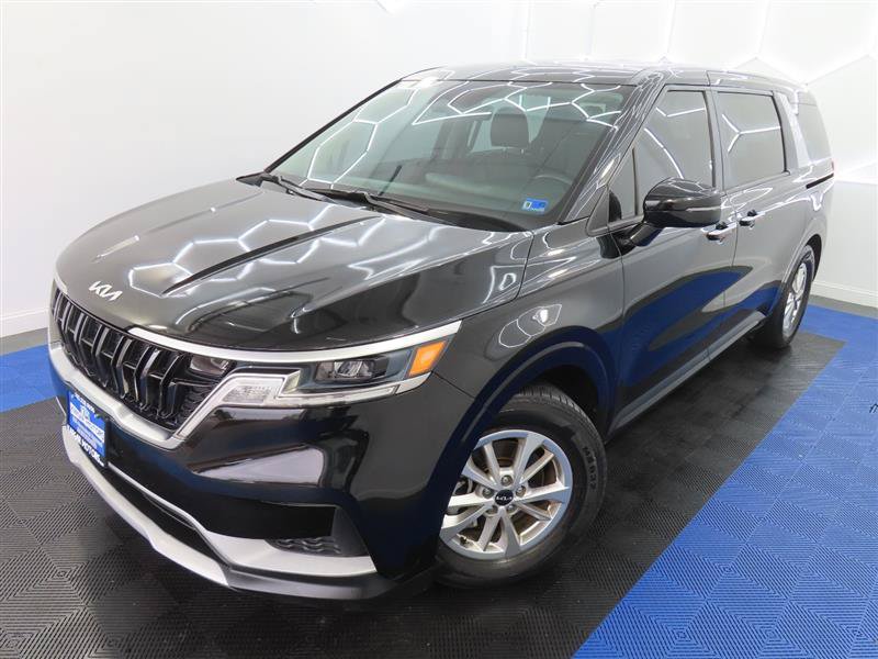 Used 2023 Kia Carnival LX FWD image 4