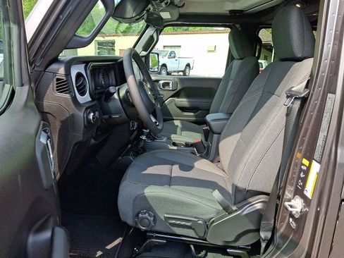 New 2026 Jeep Gladiator Sport AWD/4WD image 10