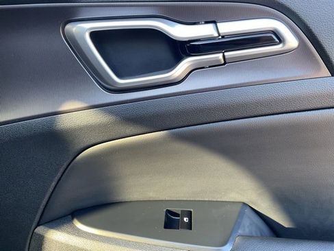 New 2026 Kia Sportage EX w/ EX Panorama Roof Package image 17