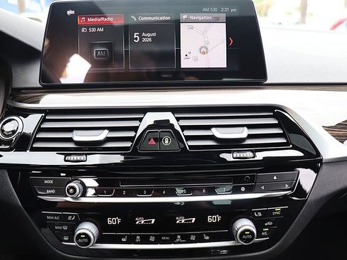 Used 2019 BMW 530i RWD image 18
