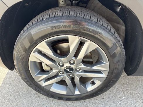 Used 2023 Kia Seltos S w/ Navigation Package AWD/4WD image 14
