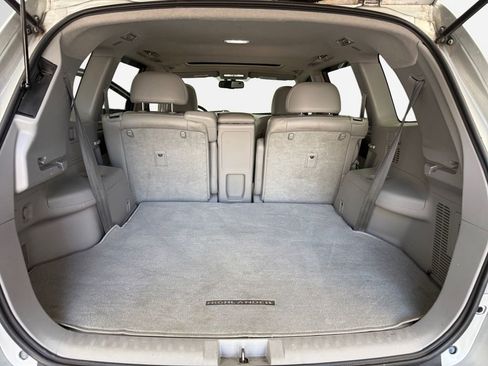 Used 2012 Toyota Highlander SE w/ Tow Pkg image 25