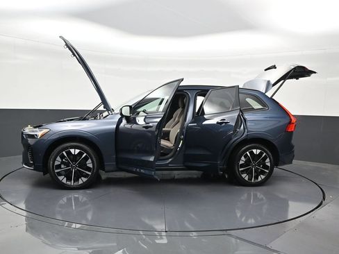 New 2026 Volvo XC60 B5 Plus w/ Protection Package Premier AWD/4WD image 33