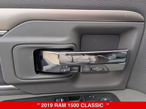 Used 2019 RAM 1500 Express w/ Express Value Package AWD/4WD image 12