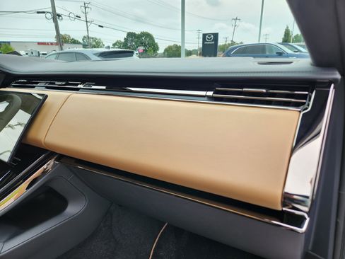 New 2025 Land Rover Range Rover Sport SV Edition Two image 13