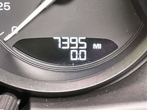 Used 2025 Porsche Macan image 47