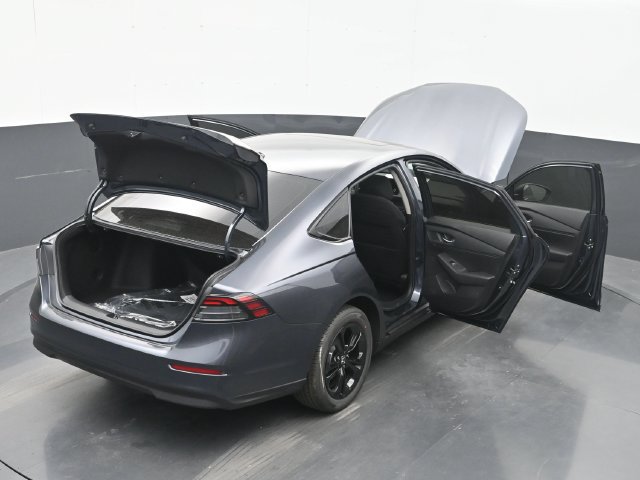 Used 2025 Honda Accord SE image 46