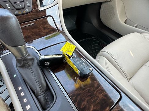 Used 2016 Buick LaCrosse Leather image 12