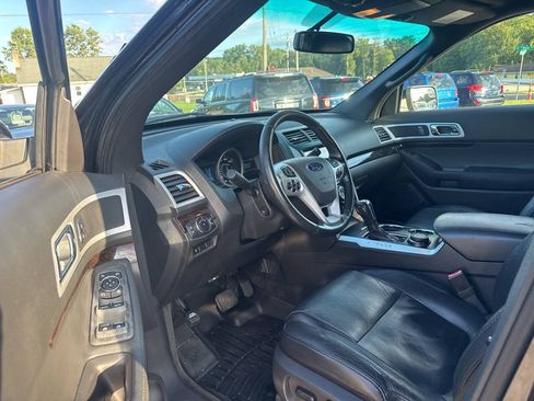 Used 2011 Ford Explorer Limited w/ 301A Rapid Spec Order Code AWD/4WD image 9