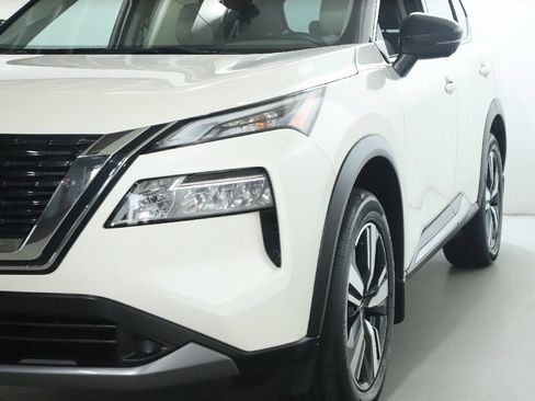 Used 2023 Nissan Rogue SL AWD/4WD image 5