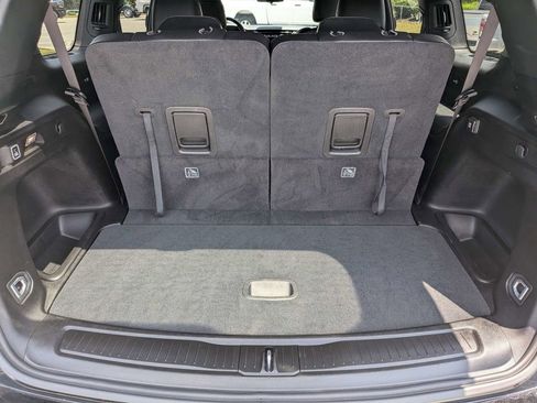 Used 2024 Jeep Grand Cherokee L Limited w/ Luxury Tech Group II RWD image 6