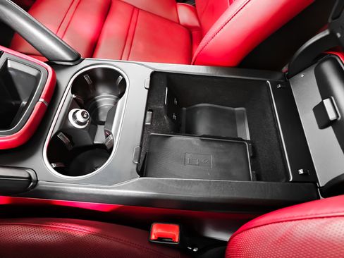 Used 2022 Porsche Cayenne Coupe image 28