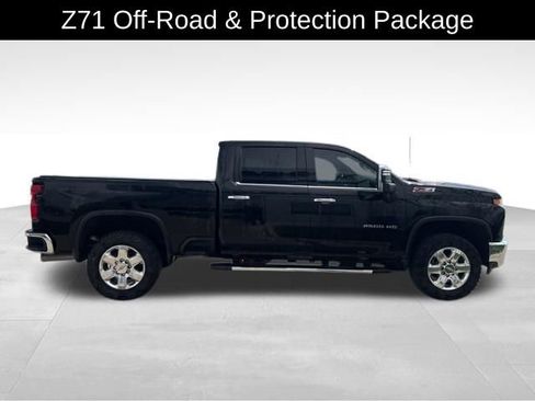 Used 2022 Chevrolet Silverado 2500 LTZ AWD/4WD image 9