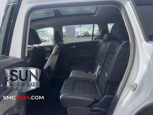 Used 2023 Volkswagen Atlas SEL Premium image 15