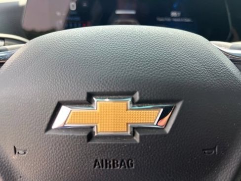 Used 2025 Chevrolet Equinox LT w/ Convenience Package II FWD image 36