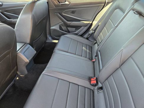 Used 2024 Volkswagen Jetta SE FWD image 14