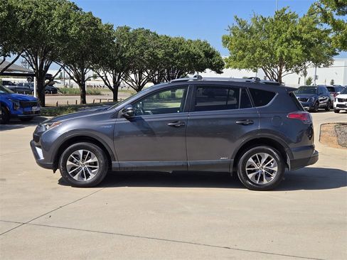 Used 2017 Toyota RAV4 LE Plus image 12