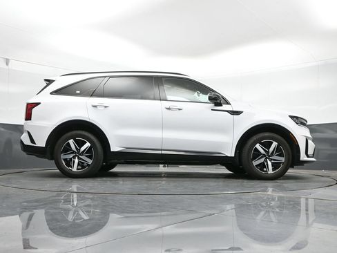 Used 2022 Kia Sorento S FWD image 43