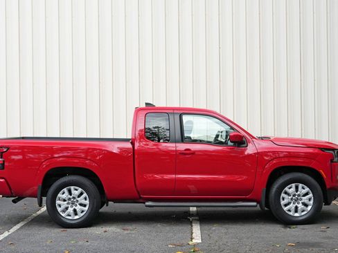 Used 2022 Nissan Frontier SV RWD image 40