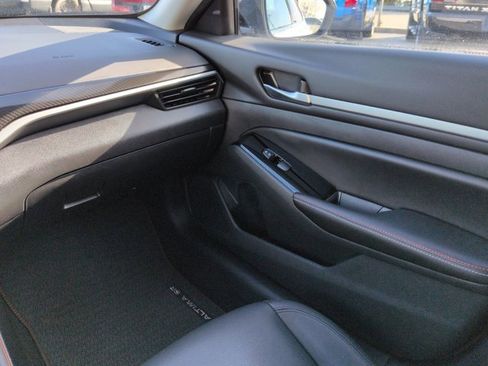 Certified 2024 Nissan Altima 2.5 SR w/ SR Premium Package image 17