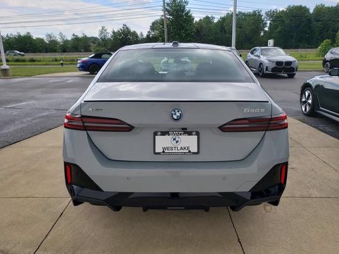 New 2027 BMW 550e xDrive AWD/4WD image 5