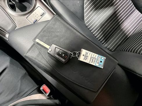 Used 2024 Toyota Camry SE FWD image 36