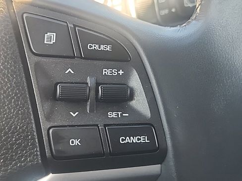 Certified 2021 Hyundai Tucson Sport image 12