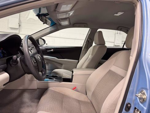 Used 2014 Toyota Camry LE FWD image 16