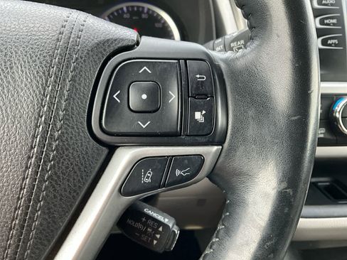 Used 2017 Toyota Highlander XLE image 20