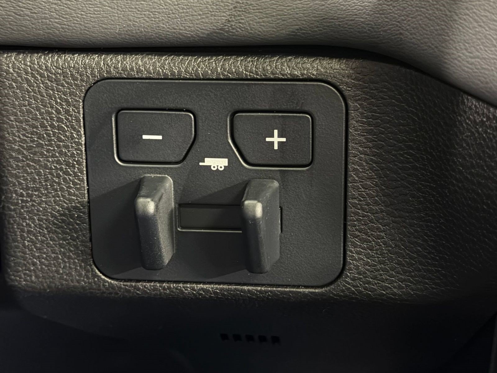 New 2026 Toyota Tundra Platinum AWD/4WD image 35