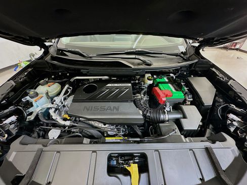 Used 2023 Nissan Rogue SV AWD/4WD image 33