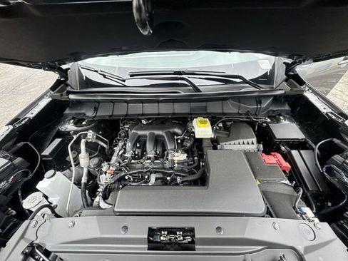 New 2026 Nissan Pathfinder SL image 30