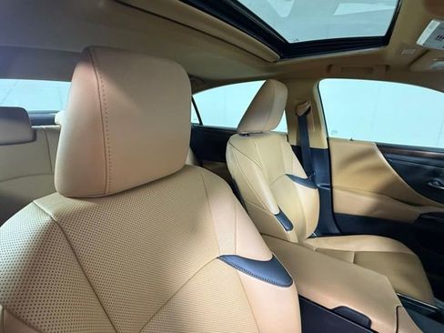 Used 2022 Lexus ES 350 w/ Premium Package FWD image 32
