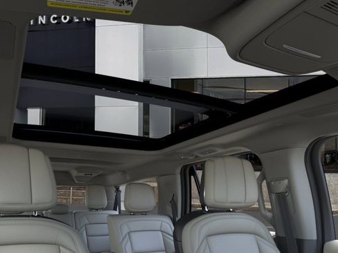 New 2026 Lincoln Navigator L Reserve AWD/4WD image 22