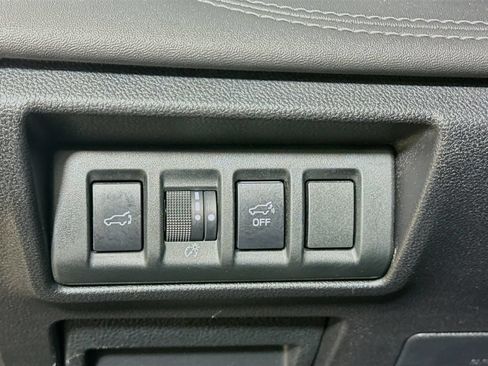 Used 2020 Subaru Outback Limited XT w/ Popular Package #2 AWD/4WD image 12