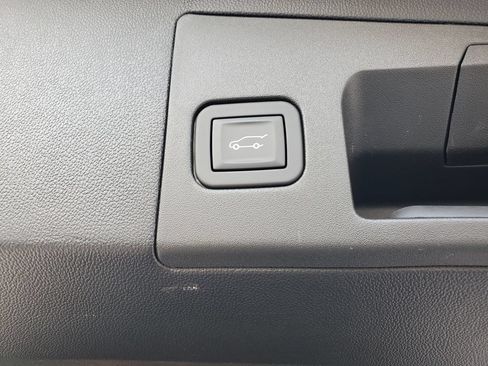 Used 2025 Cadillac XT5 Premium Luxury w/ LPO, Floor Liner Package AWD/4WD image 42