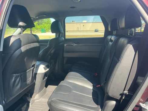 Used 2020 Hyundai Palisade SE image 3