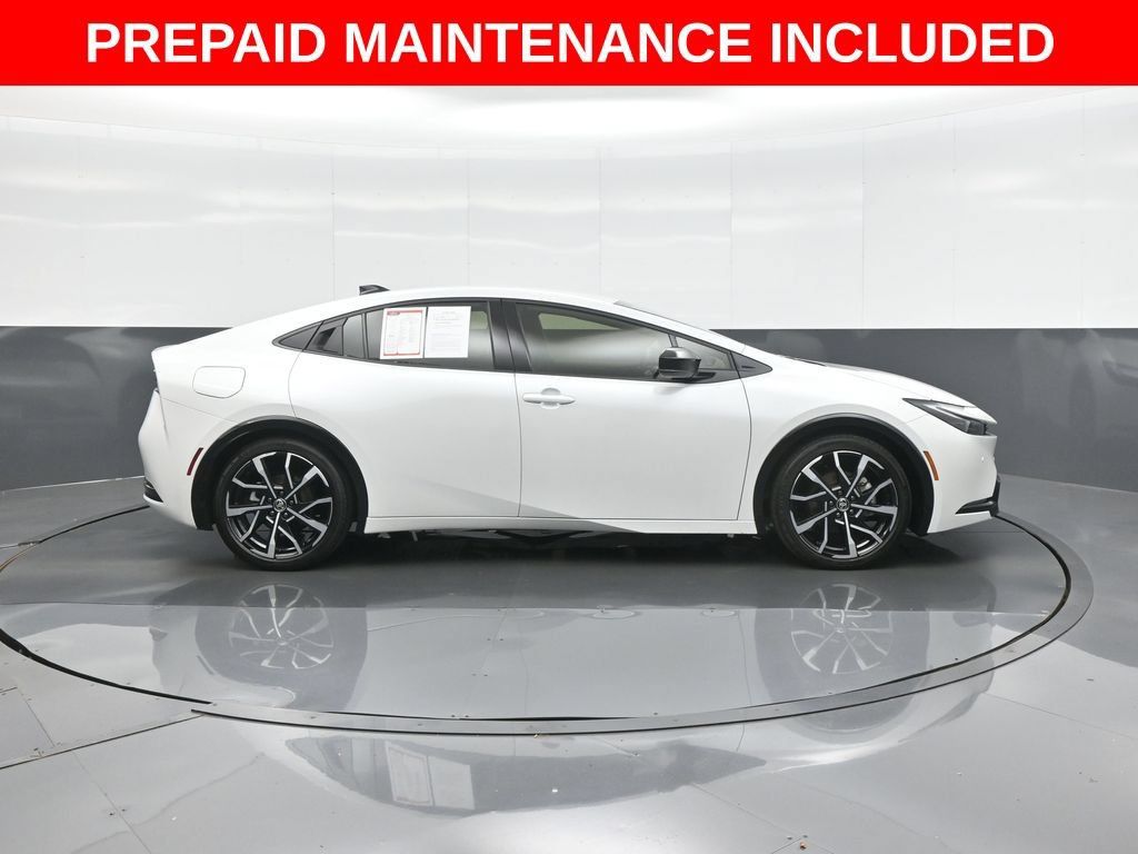 Certified 2026 Toyota Prius Plug-In Hybrid FWD image 8